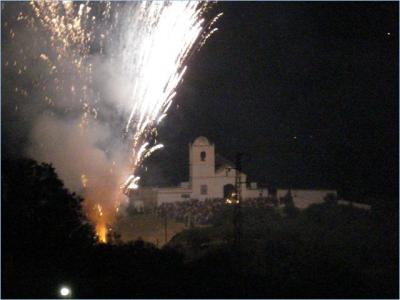 20080507215610-cohetes-ermita.jpg